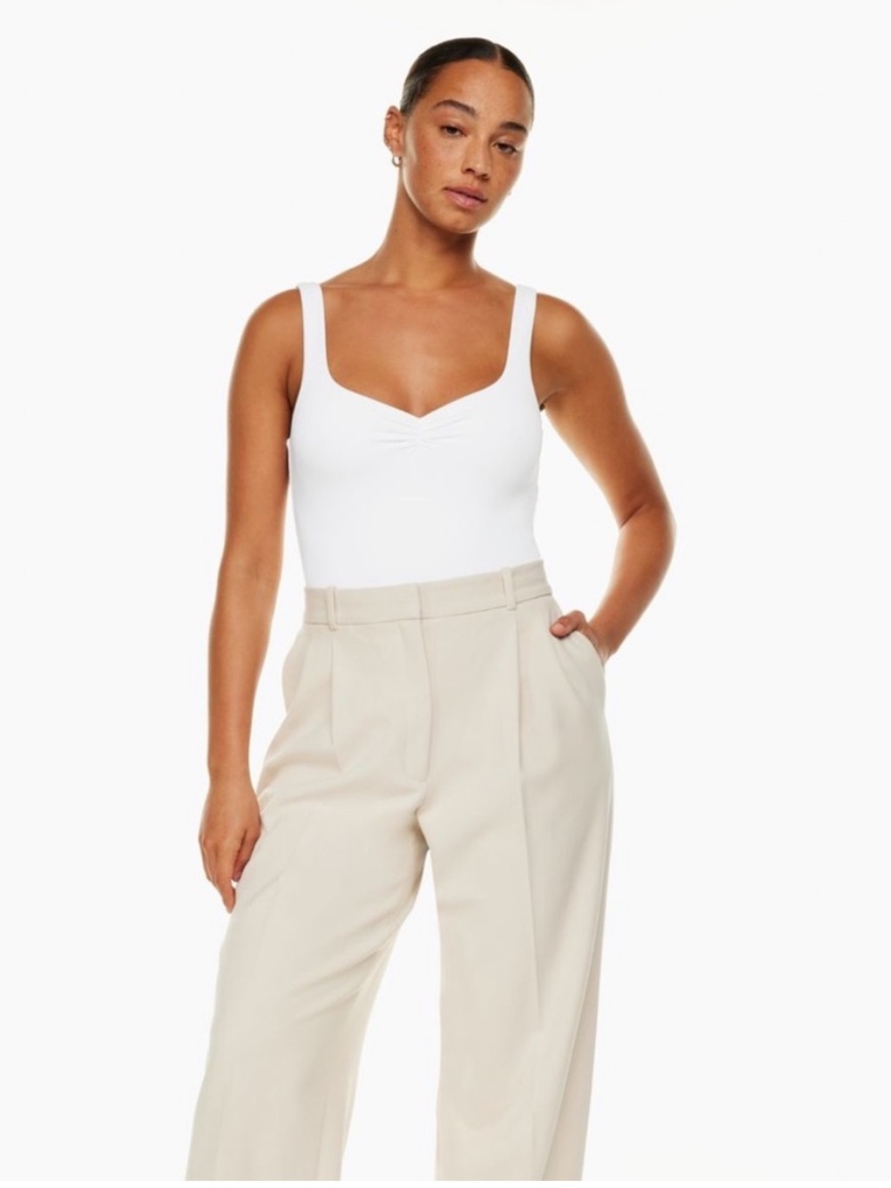 Aritzia Babaton Contour Sweetheart thong bodysuit in White size Medium